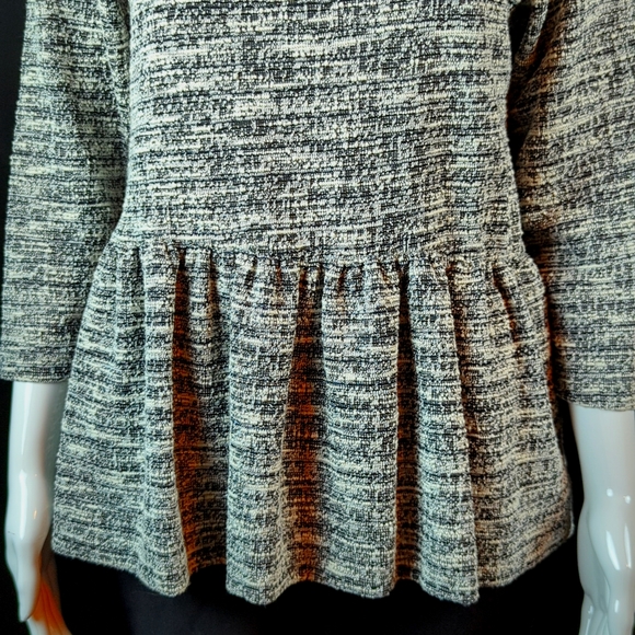 Bobeau Babydoll Style Pullover Top - Size Medium With Hidden Pockets - Picture 3 of 8